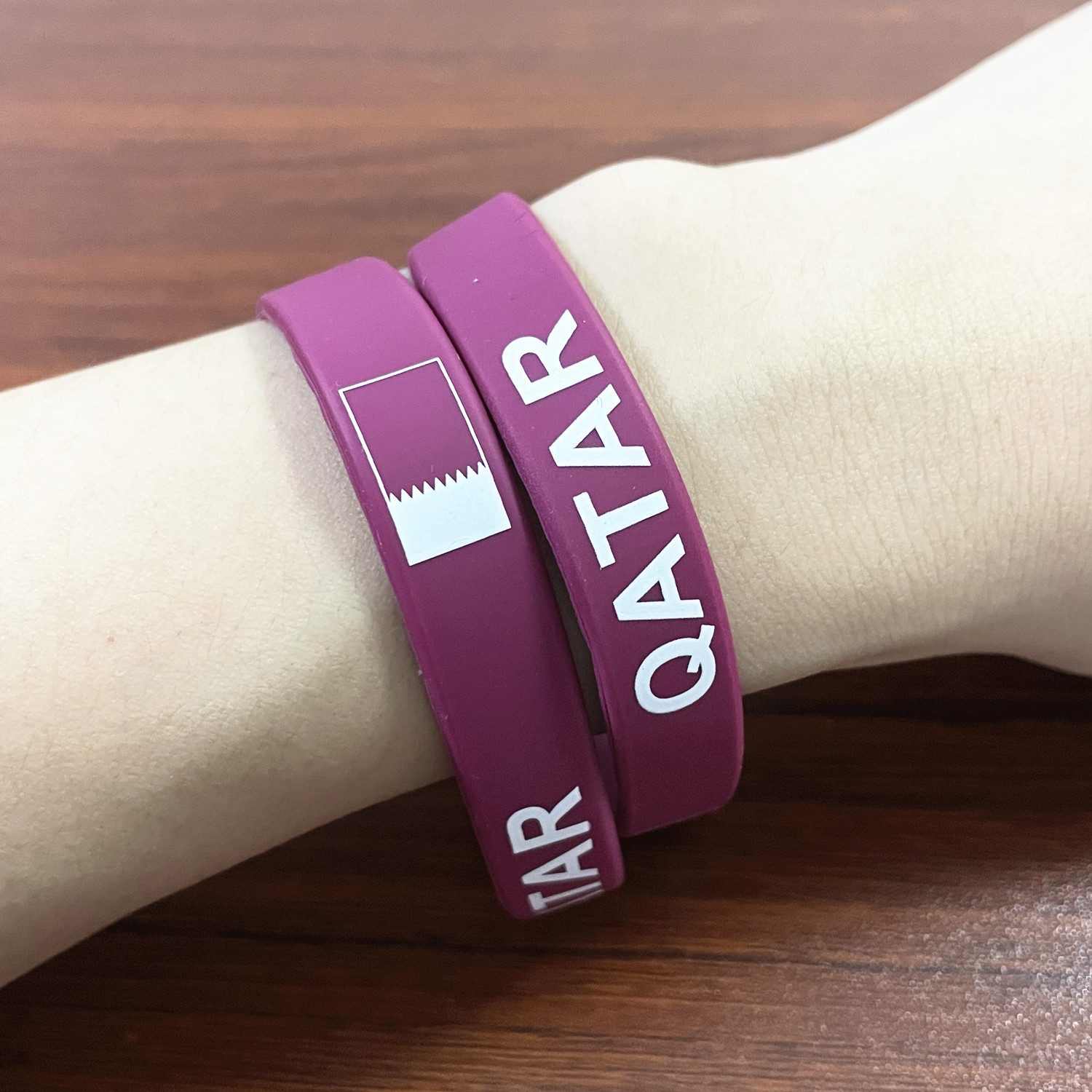 Pulseras de silicona con bande - Men'S Fashion Qatar reseña y precio